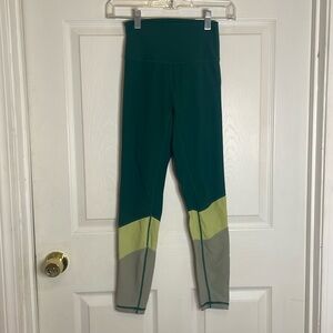 EUC! WILO LEGGINGS